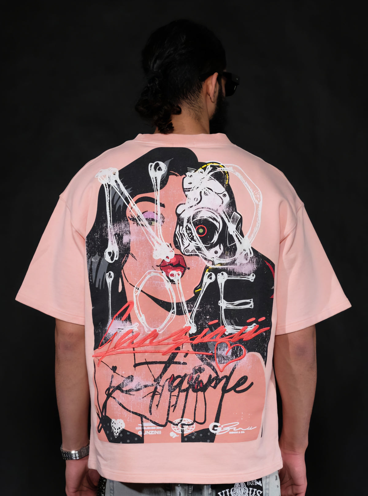 Gunzinii No Love T-shirt