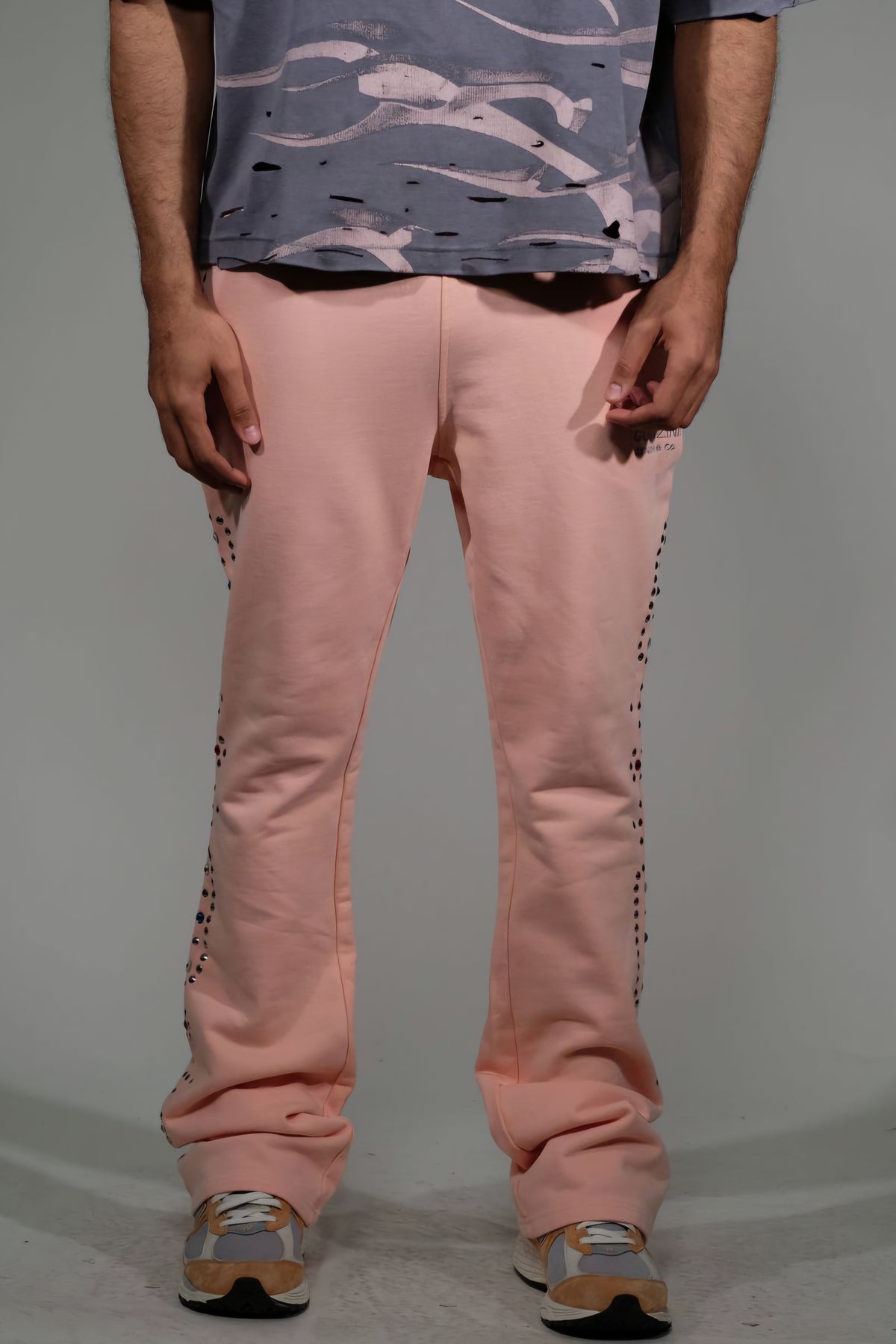 Gunzinii Studded Stacked Sweatpants (Pink)
